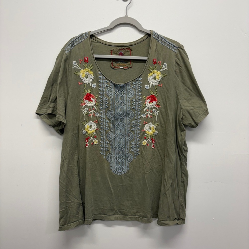 JW Johnny Was Los Angeles Embroidered Floral Cotton T-Shirt Boho Top Size 3X